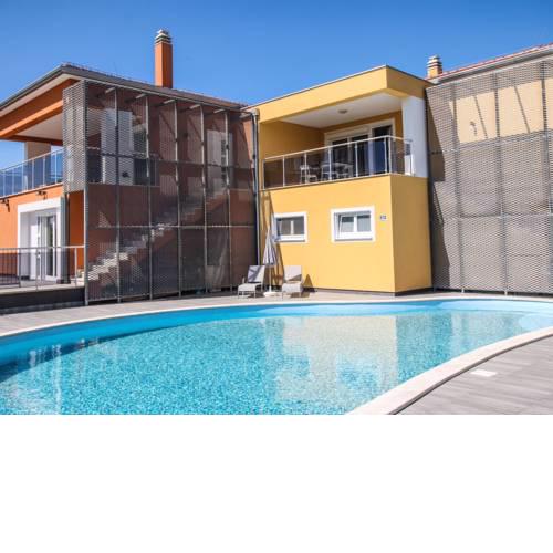 Lavish Apartment in Funtana with Swimming Pool