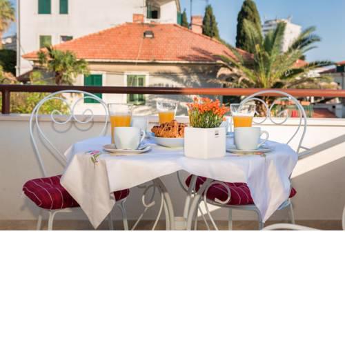 LCT Holiday Home Florentina