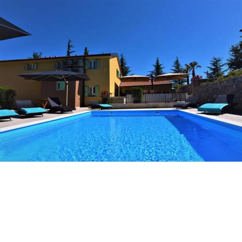Letorina rooms and apartments with pool