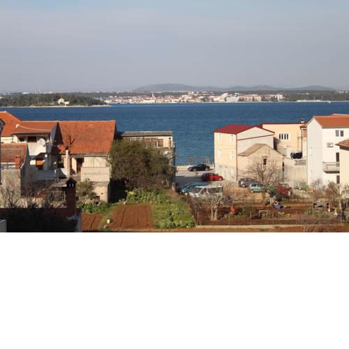 Leut Apartments