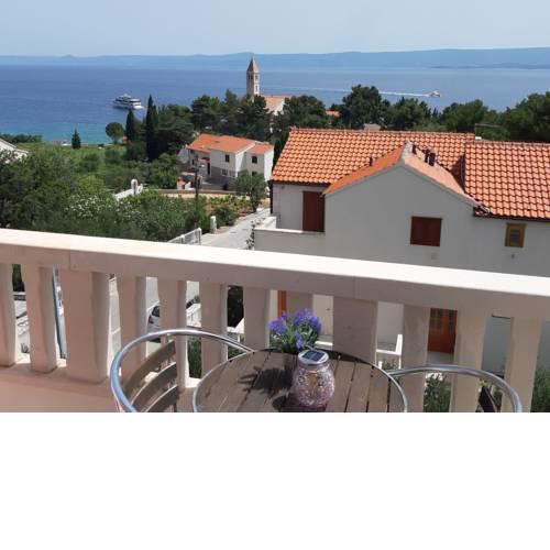 Liliana Bol Apartment with Wonderful Sea View Near the Beaches