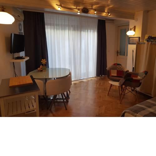 L&M studio apartman