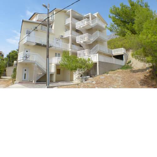 Lokva rogoznica apartment house