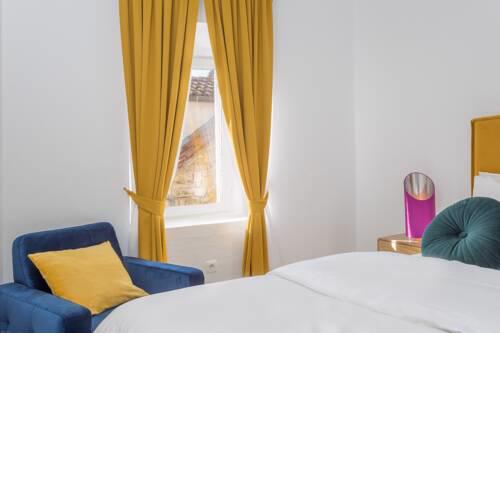 Lola center apartments