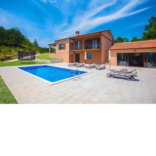 Looking for a Beautiful View and Privacy - Villa Mirna