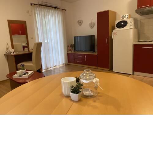 Lorosea Apartments