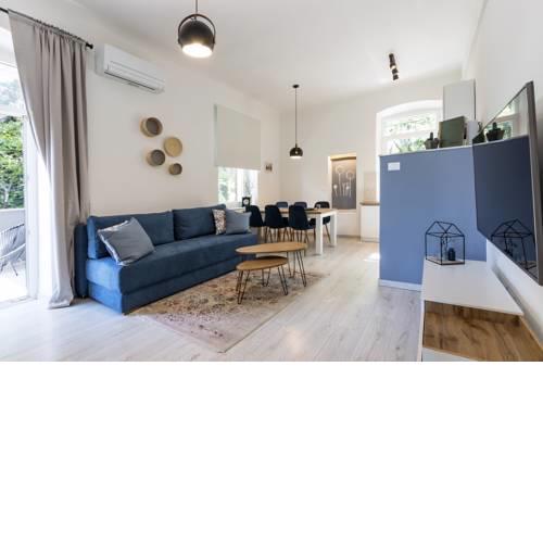 *** Lounge terrace apartment with the harbour view / city centre ***