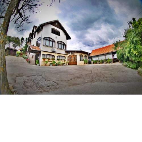 Lovačka kuća Repić Hunting lodge Repic