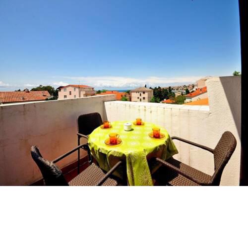 Lovely Apartment in Novalja near Zrče Beach