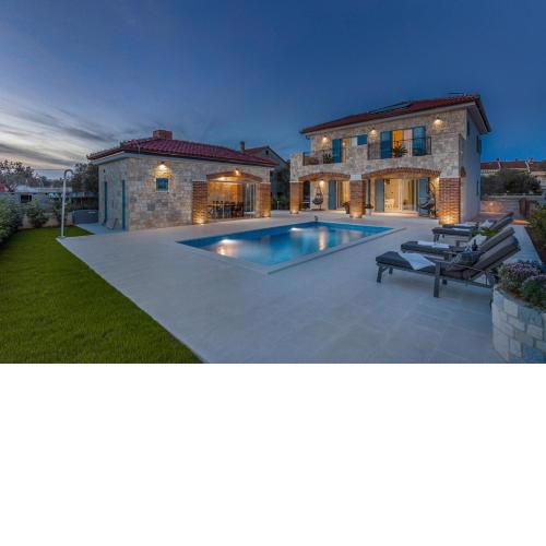 Lovely Villa Batana in Sukosan