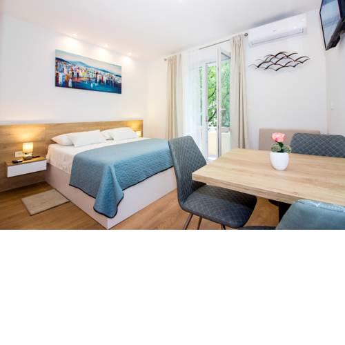 Lugo Apartments