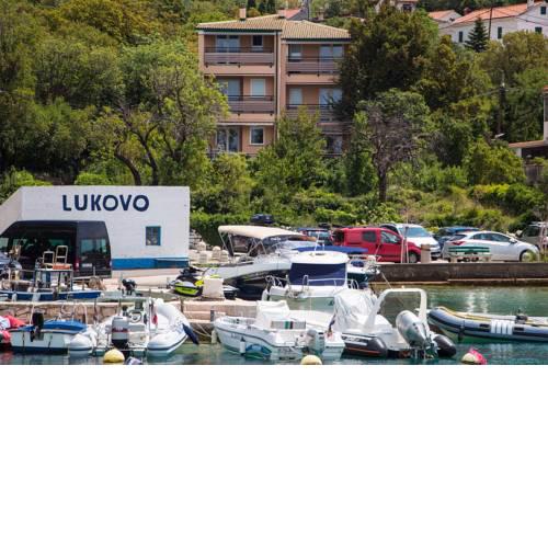 Lukovo Seafront Apartments