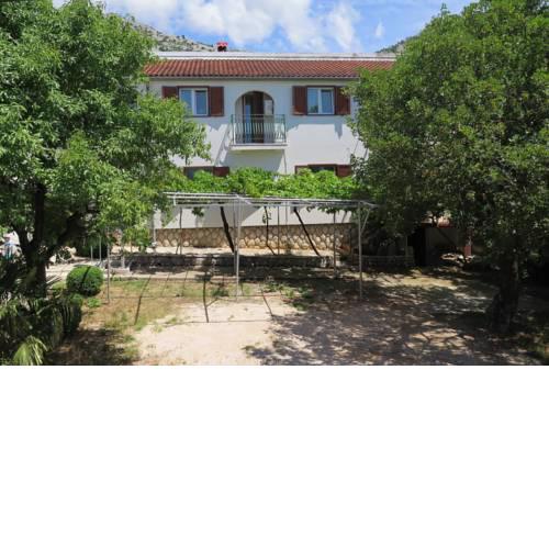 Lumbrela Apartments