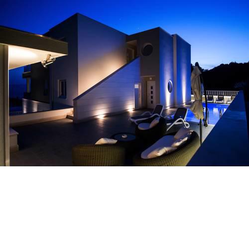 Lux Apartments