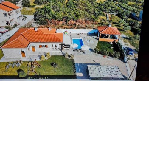 Lux stone house with pool, jacuzzi, sauna near beach