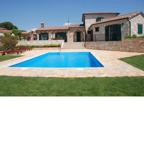 Luxuriöse Villa Cirsium mit eigenen Pool