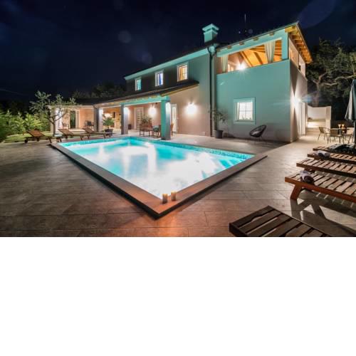 Luxurious Mediterranean house (8+2) near to the beautiful beaches