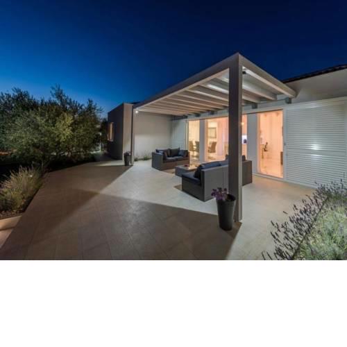 Luxurious Villa in Debeljak with Swimming Pool