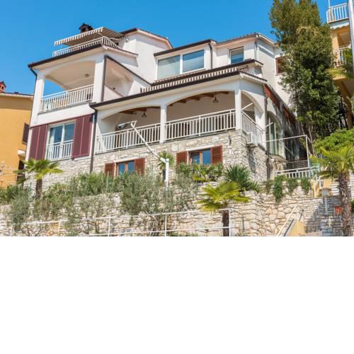 Luxury 1 Bedroom Apartment in Rabac