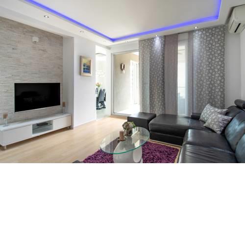 Luxury Apartment Cristin 2
