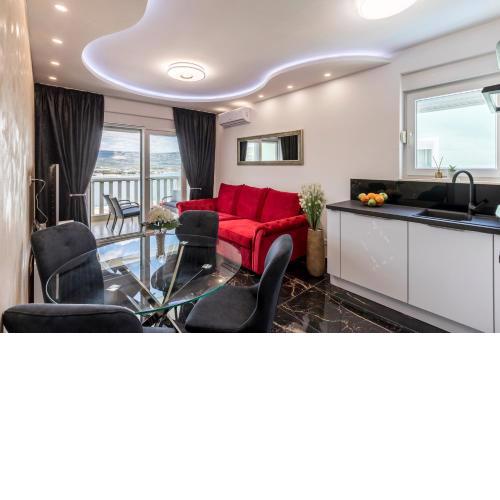 Luxury Apartment Hilary