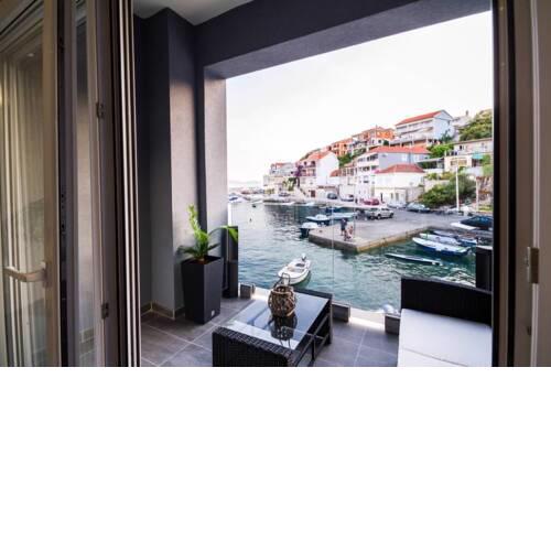 Luxury apartment Lucija