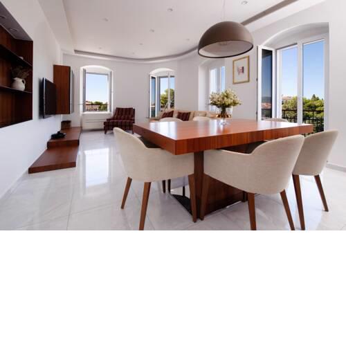 LUXURY APARTMENT RITA