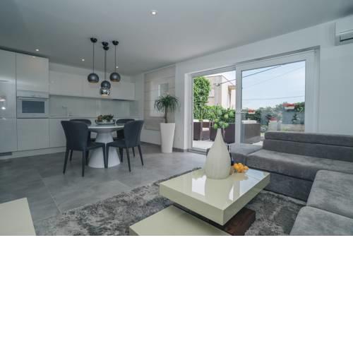 Luxury Apartment Ruža