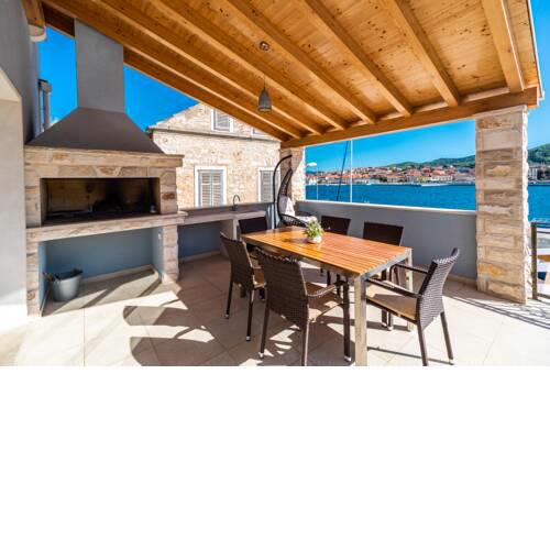 Luxury Apartment with Stunning Views No 2