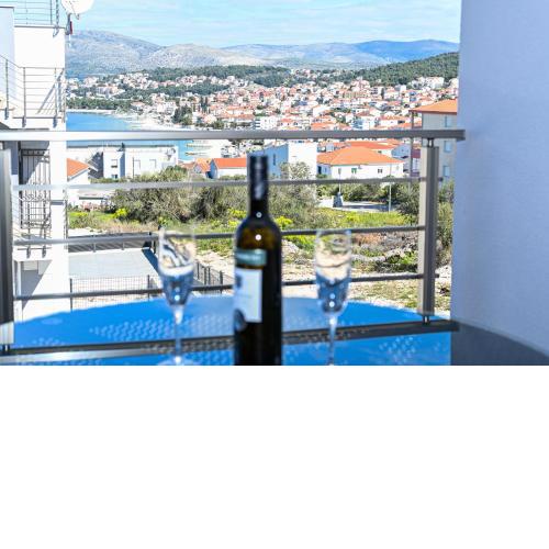 Luxury apartment with swimming pool Ana
