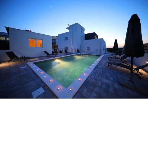 Luxury Apartments Golden Dreams