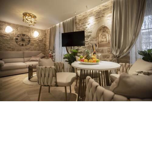 Luxury Apartments Lilly