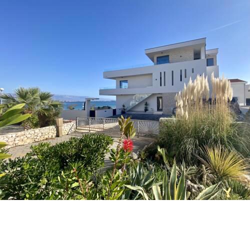 Luxury BEACH VILLA VIR / apartments