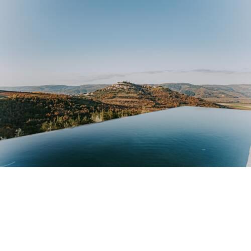 Luxury estate with infinity pool near hilltop town Motovun