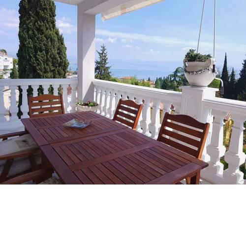 Spacious Apartment in Icici Kvarner, Croatia