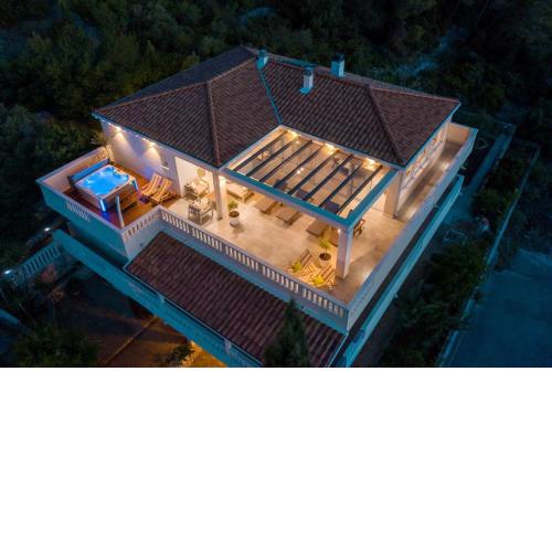 Luxury Penthouse Olive Tree
