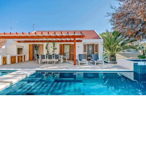 Luxury Seafront Villa Milna with private heated private pool, jacuzzi, sauna and gym by the sea on Brac island - Milna