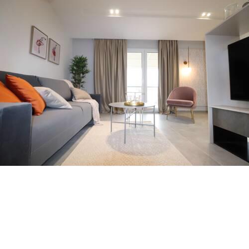 Luxury SeaSide Apartment