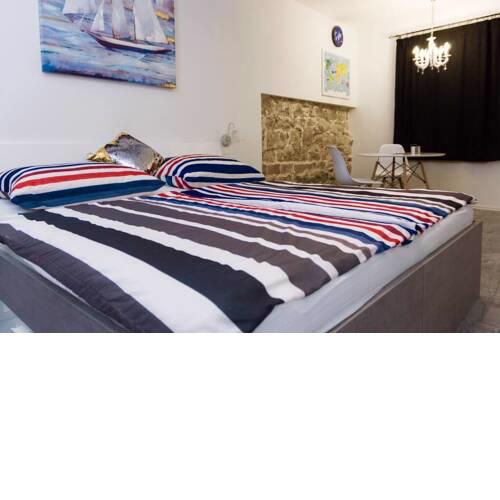 Luxury Studio Apartment 2 near Palace and Beach