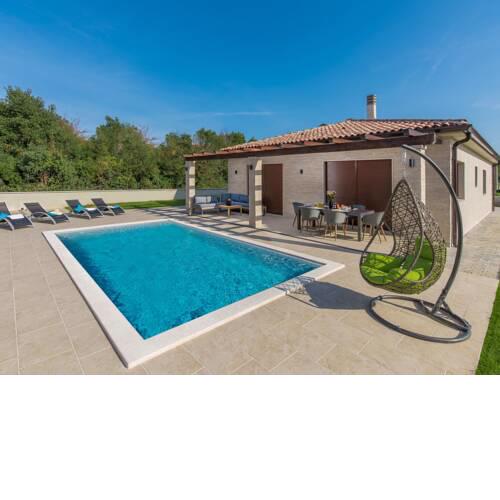 Luxury Villa for up to 8 persons with private pool