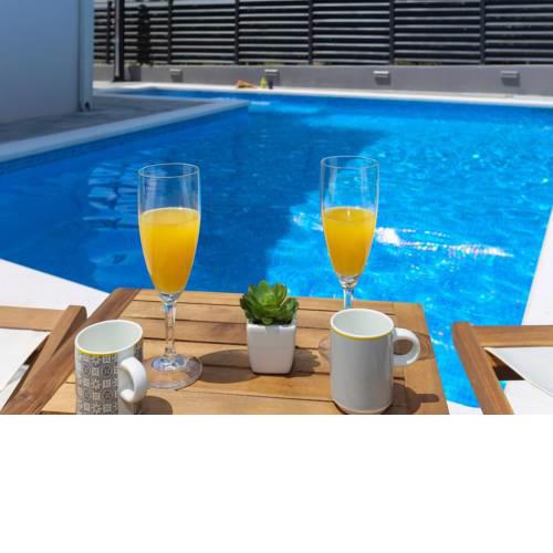 Luxury Villa Grey Dream with Heated Pool