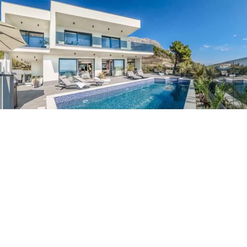 Luxury Villa Happiness