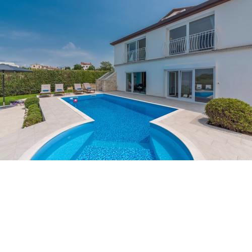 Luxury Villa Lavanda with Pool and Sauna