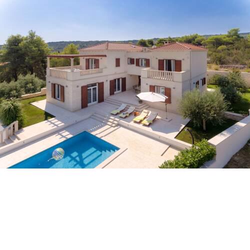 Luxury Villa Perfecta Brac with private pool, gym and jacuzzi near the beach in Splitska on Brac island