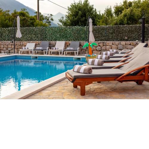 Luxury Villa Poquito