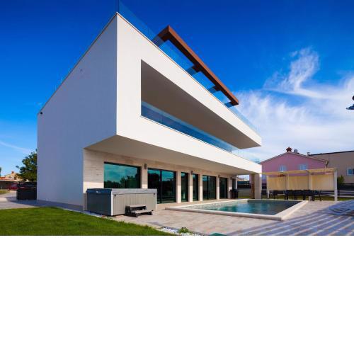 Luxury Villa ReMi with wellness and sea view