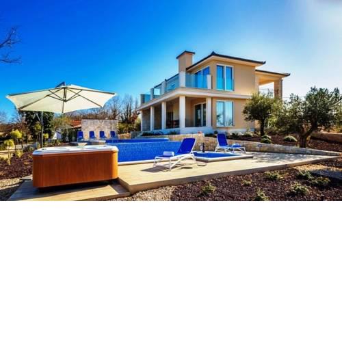 Luxury Villa Roko