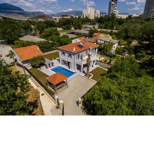 Luxury Villa Sarina with pool in Split center