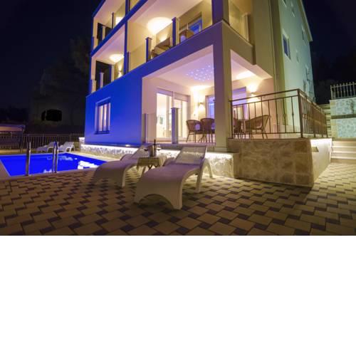 Luxury Villa Star Lights Trogir - heated pool, hot tub, gym, billiard