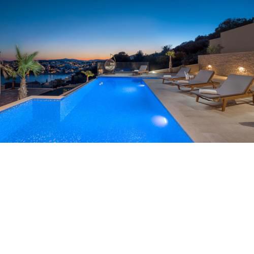 Luxury Villa White Pearl with Pool